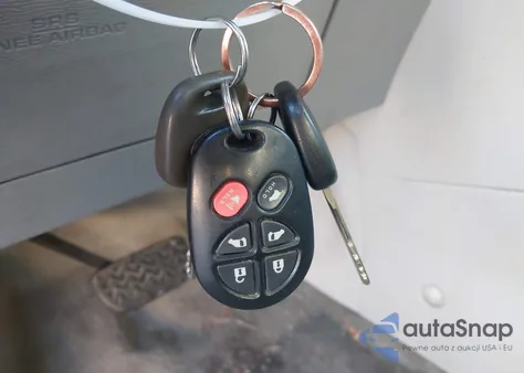 2012 Toyota Sienna Xle V6 8 Passenger из США, поврежденный, VIN 5TDYK3DC2CS253938